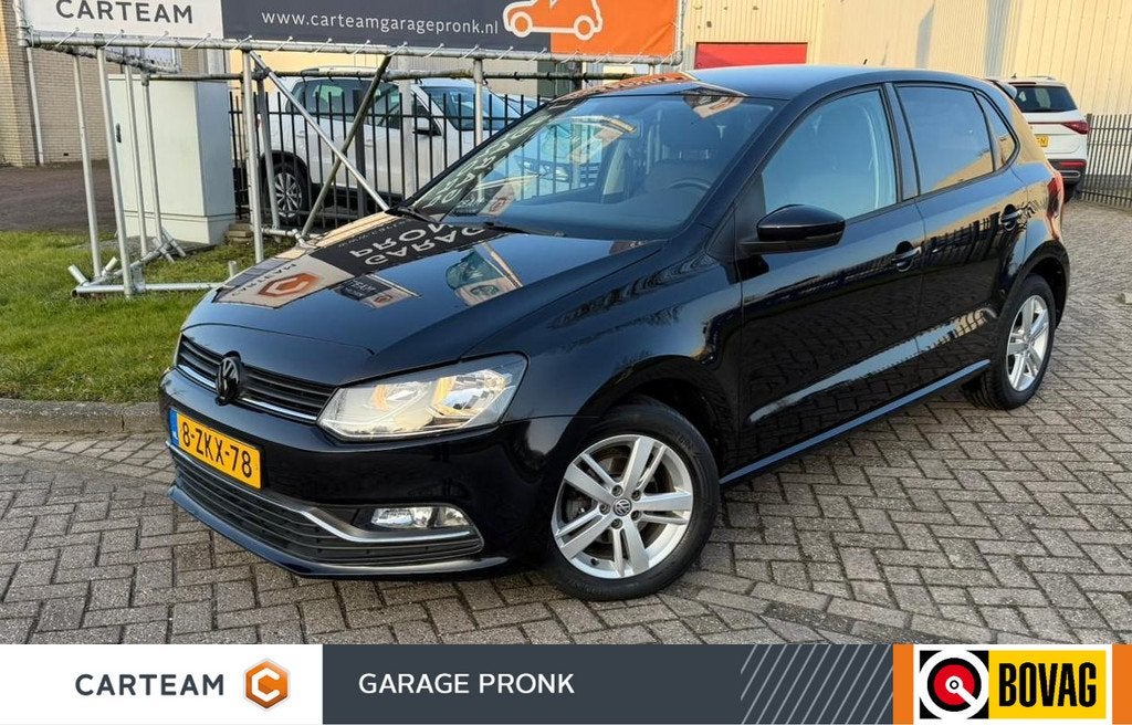 Volkswagen Polo 1.2 TSI First Edition AIRCO/CRUIS/BLEUTOOHT, Auto's, Stof, 4 cilinders, Zwart, Bedrijf