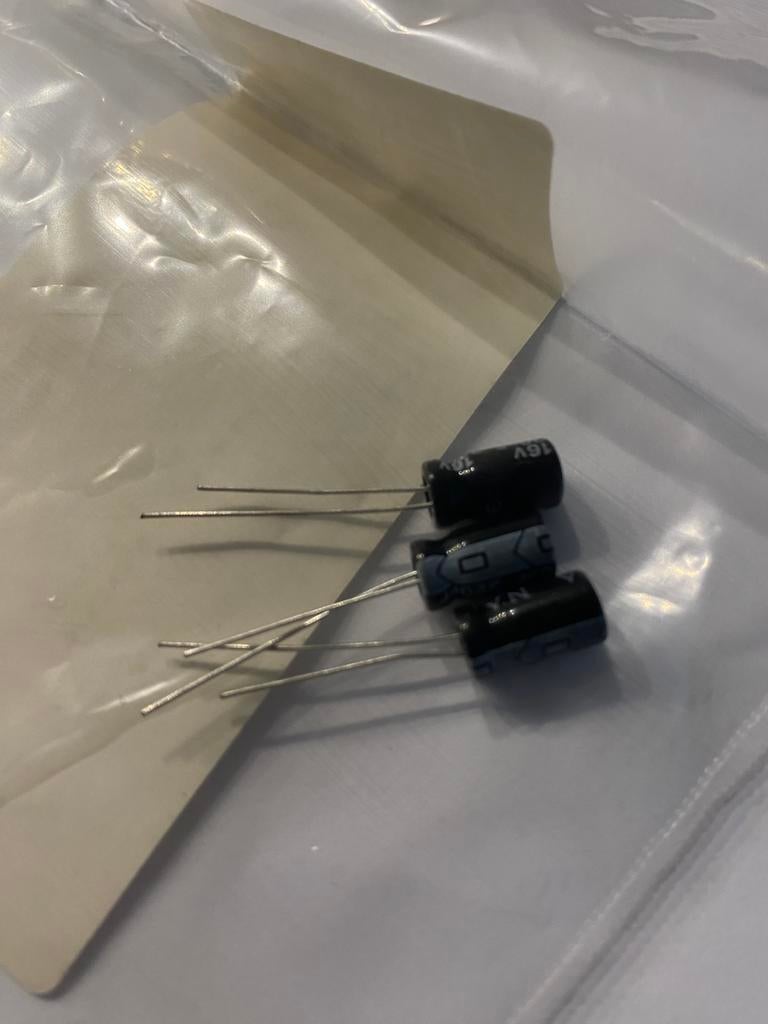 Elco 16 V 20 Uf 220 3 stuks Prijs is per stuk, Ophalen of Verzenden, Nieuw