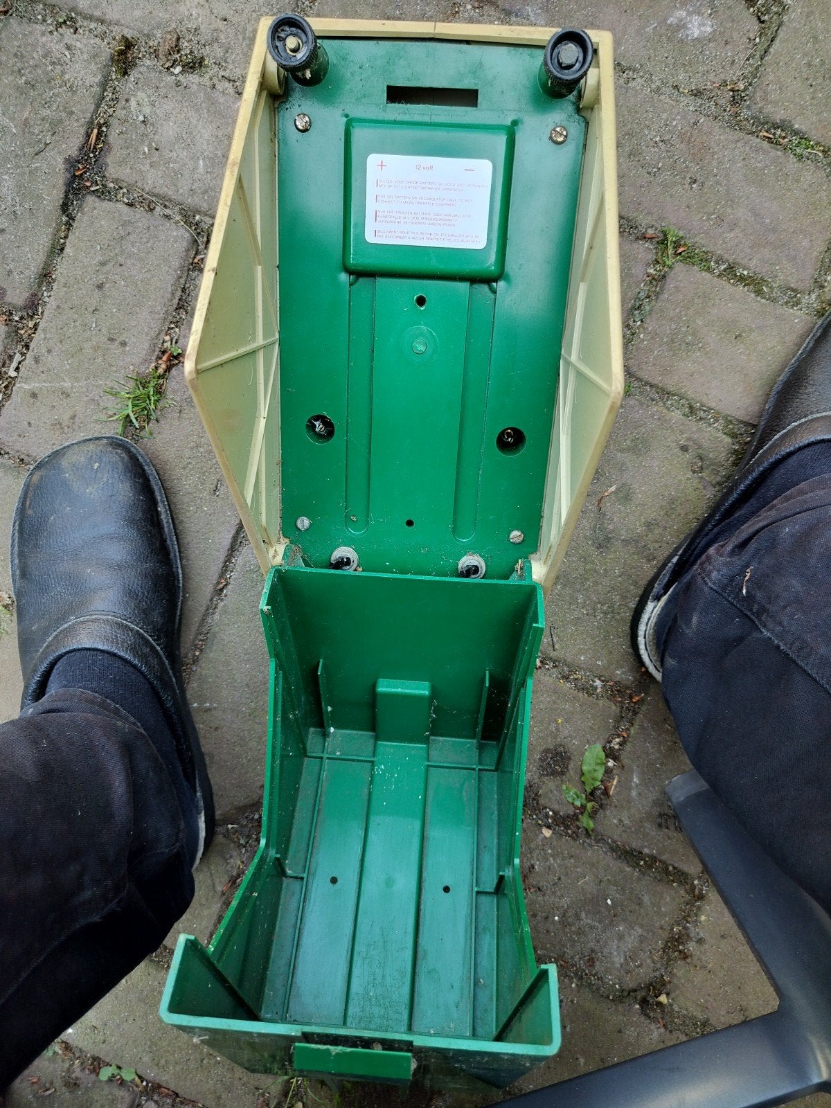 Koltec stroomaparaat, Dieren en Toebehoren