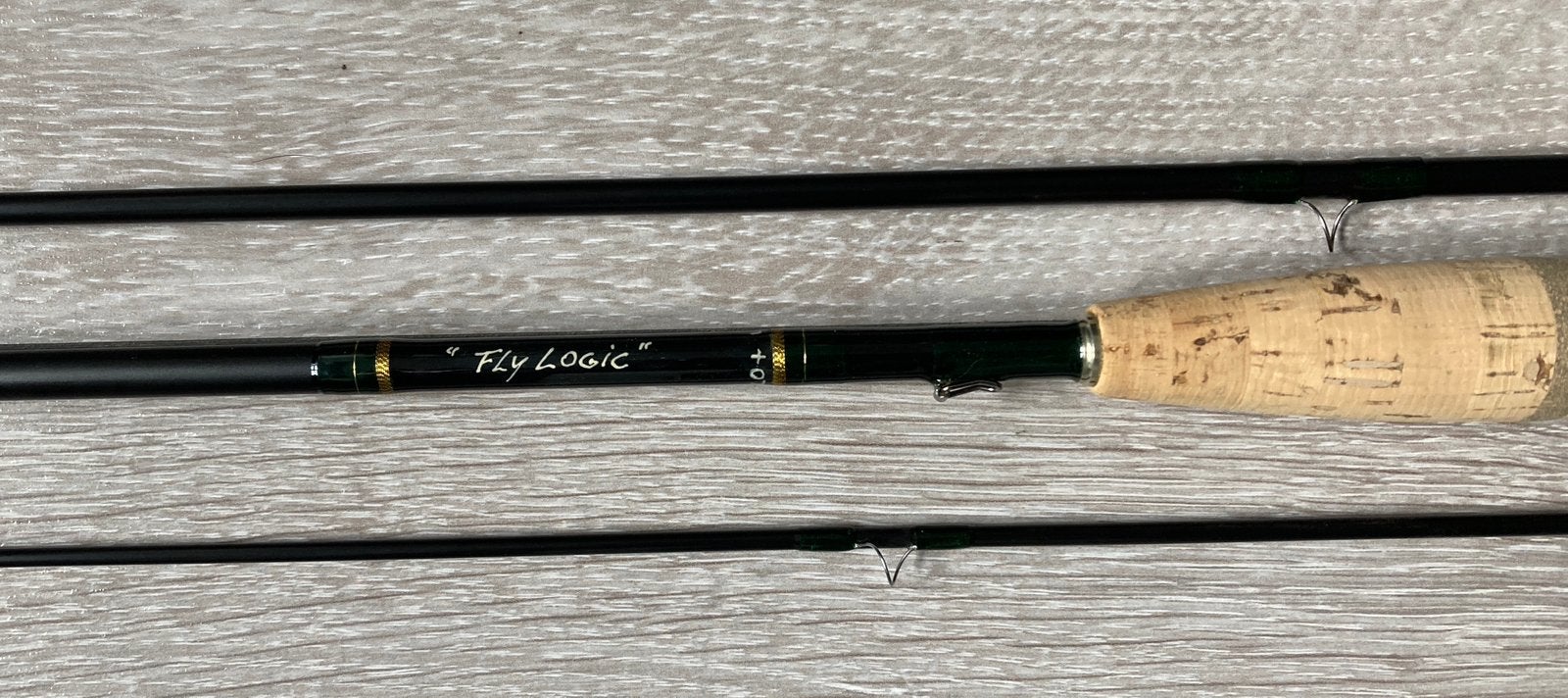 Vlieghengel. Fly Logic,  8.6 ft # 4-5 line. 3- pc.  Z.g.a.n., Ophalen of Verzenden, Zo goed als nieuw, Werphengel