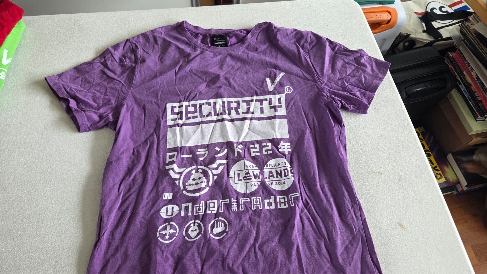 GSUS Lowlands 2014 Security T-shirt Maat L Paars, Maat 52/54 (L), Paars, Gedragen, GSUS