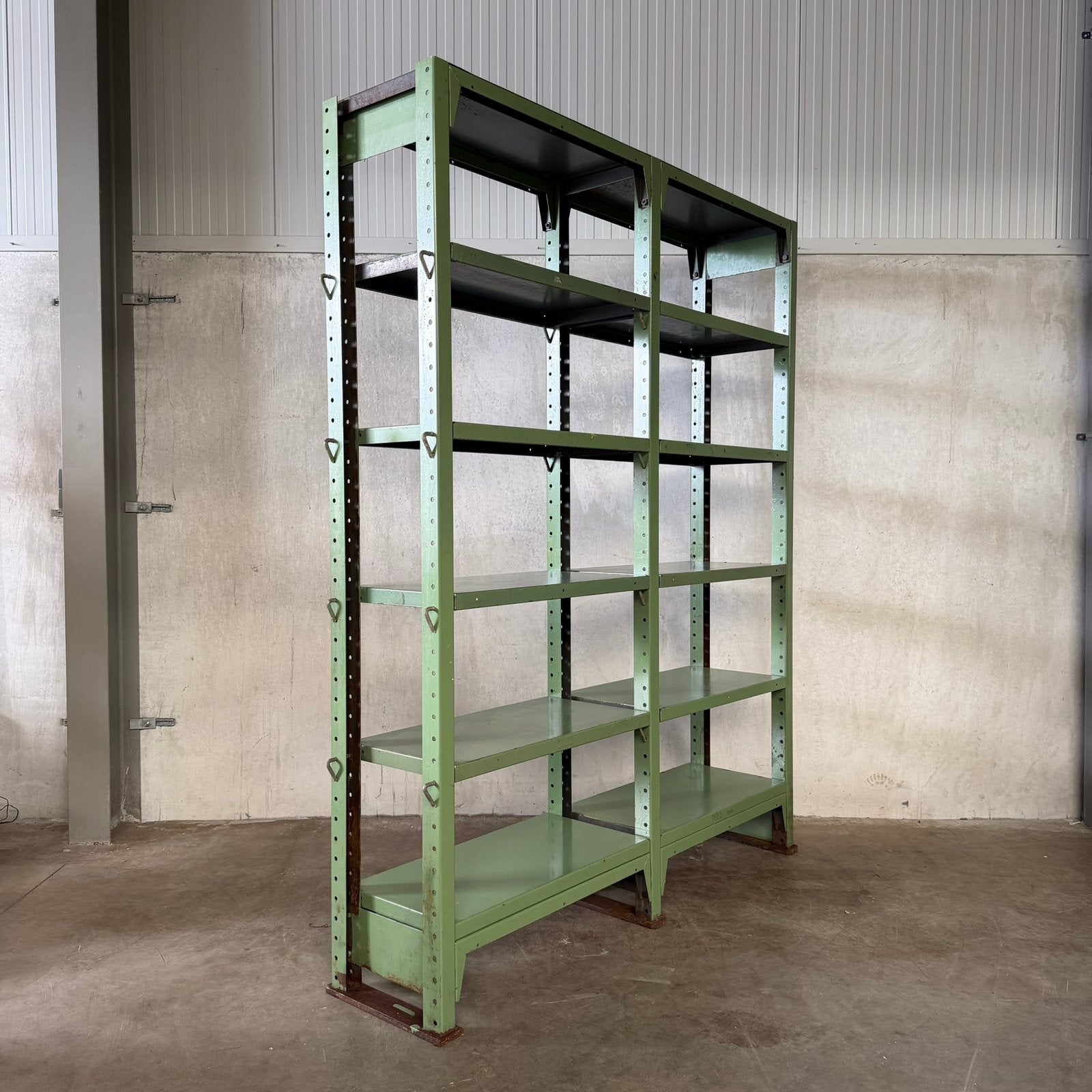 Oude stellingkast, vintage kast, industriële stelling, groen, Antiek en Kunst, Curiosa en Brocante, Ophalen