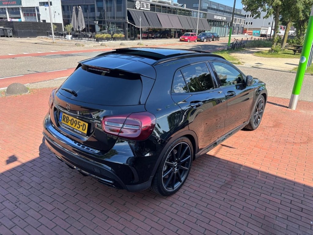Mercedes-Benz GLA AMG 45 4Matic Edition 1 vol opties!, Auto's, Mercedes-Benz, Gebruikt, Euro 6, 4 cilinders, Zwart