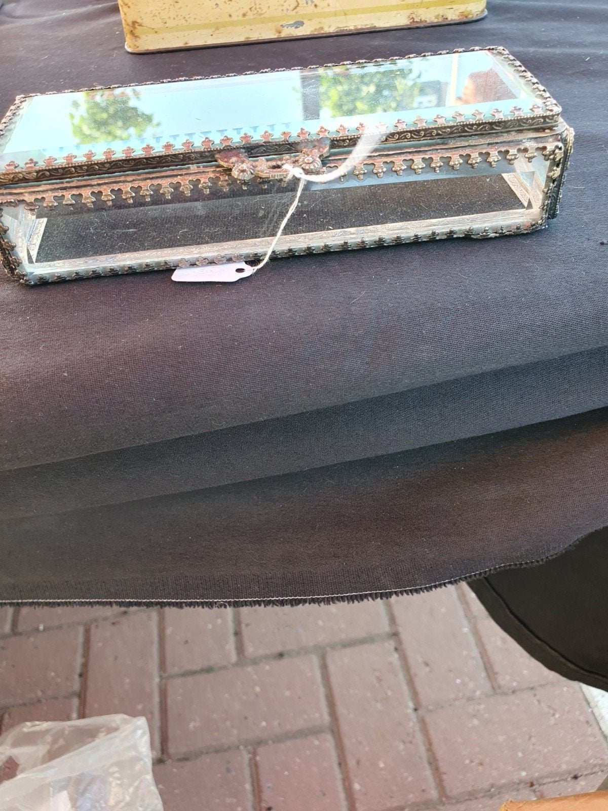 Antieke glazen sieradendoos met metalen frame, Ophalen of Verzenden