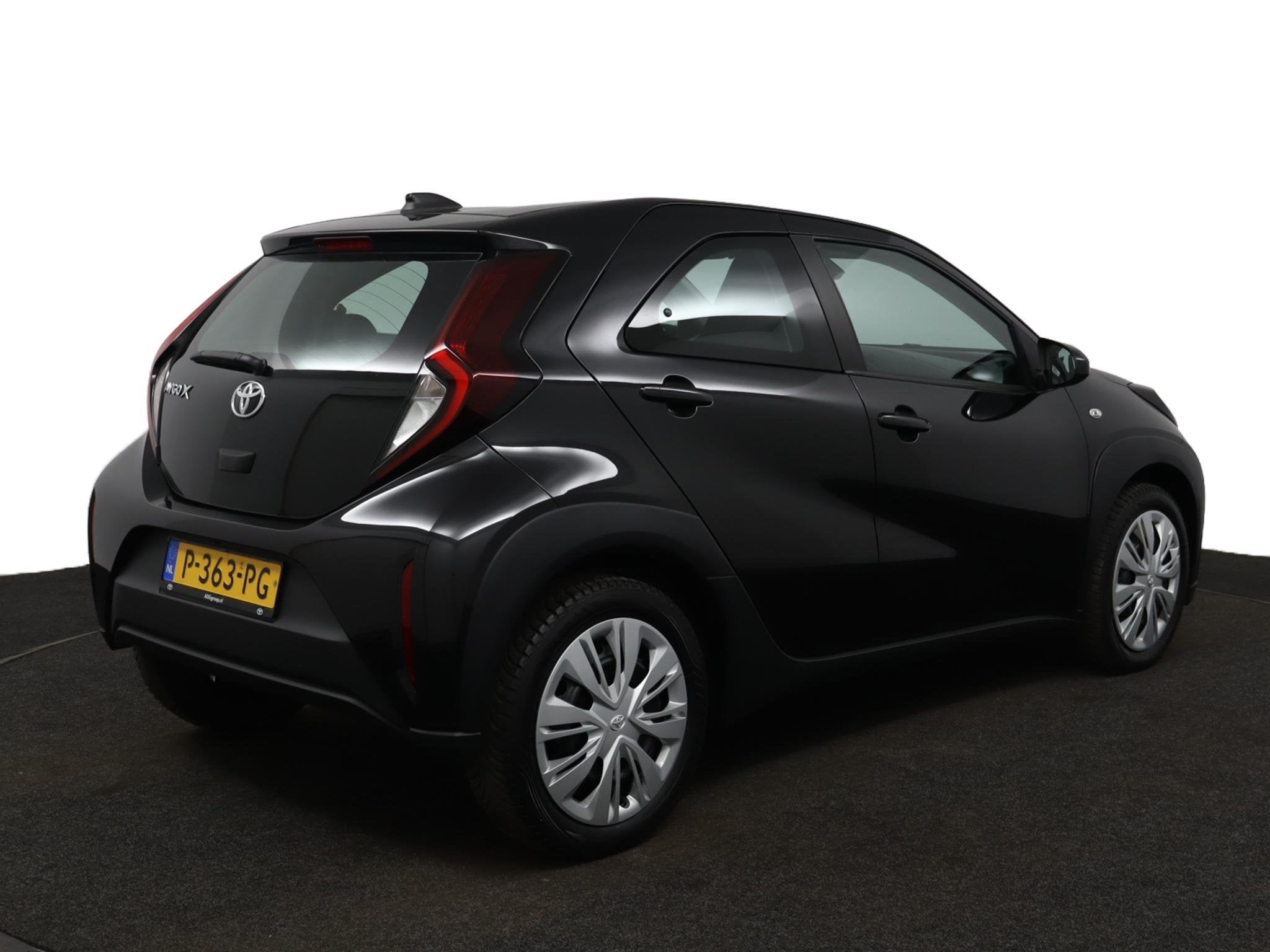 Toyota Aygo X 1.0 VVT-i MT Play | Adaptive Cruise Control |, Auto's, Toyota, 12 maanden, Start-stop-systeem, Gebruikt, 920 kg