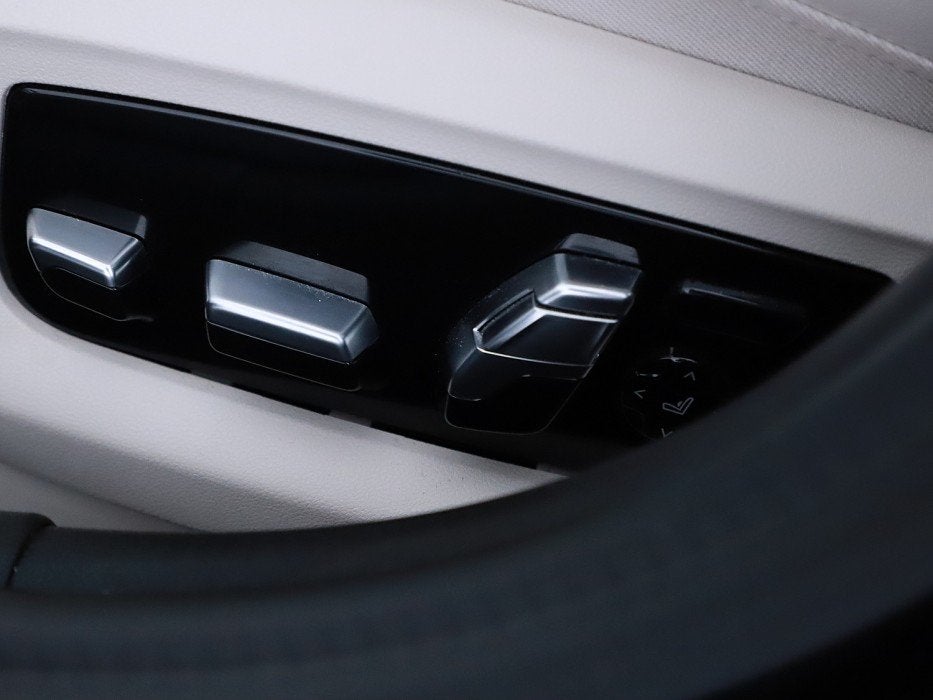 Foto 41 van BMW 5 Serie Touring 520i High Executive | Pano | Leder | 04-