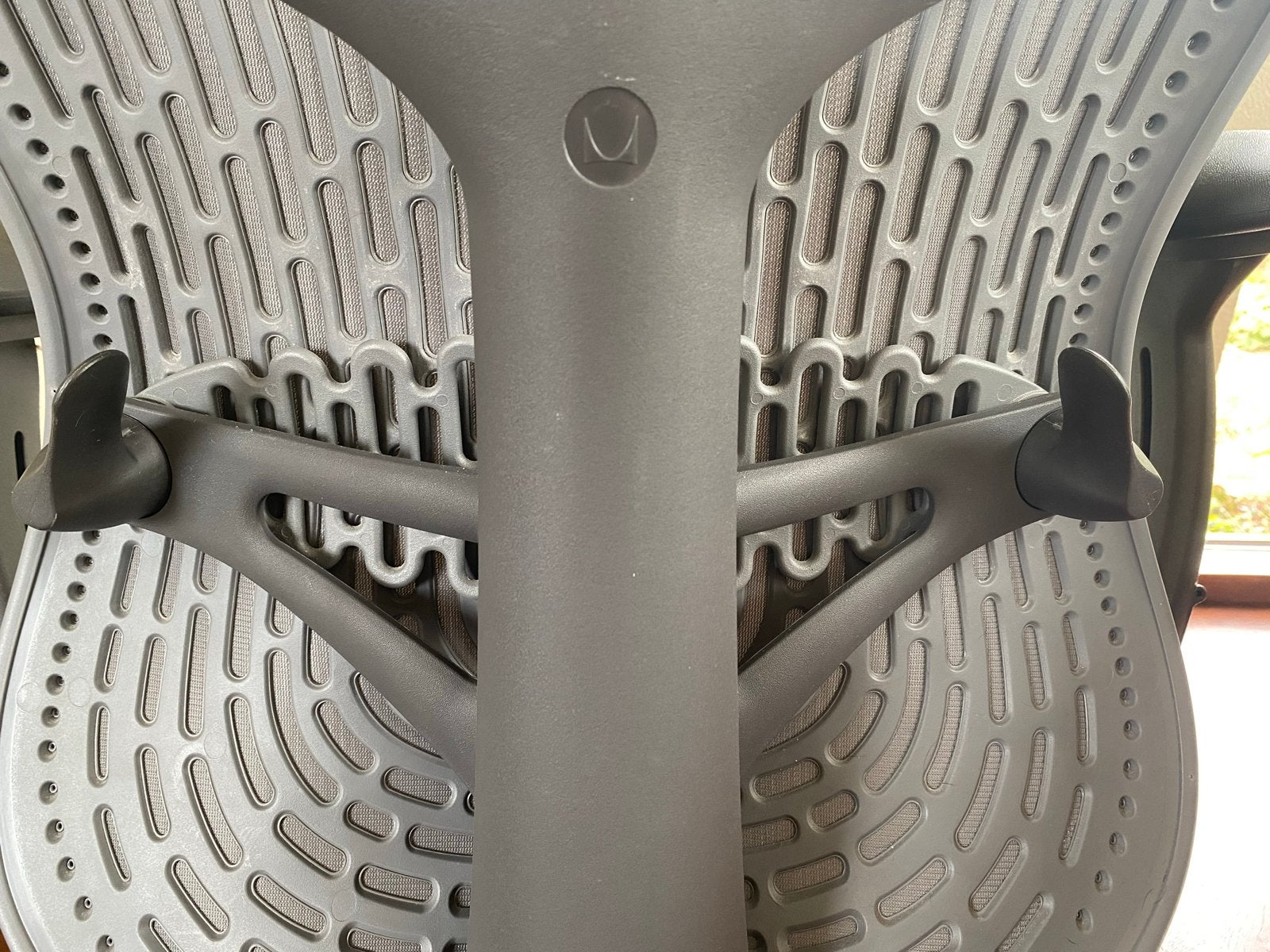 Foto 6 van Herman Miller Aeron Classic Graphite ergonomische bureaustoe