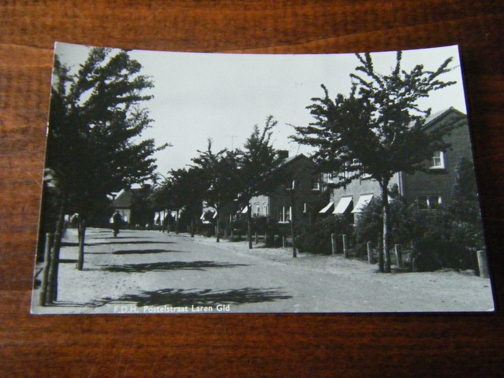 C39 - Laren Gld. - Postelstraat - Mooi/Oud, Ophalen of Verzenden, 1960 tot 1980, Gelderland