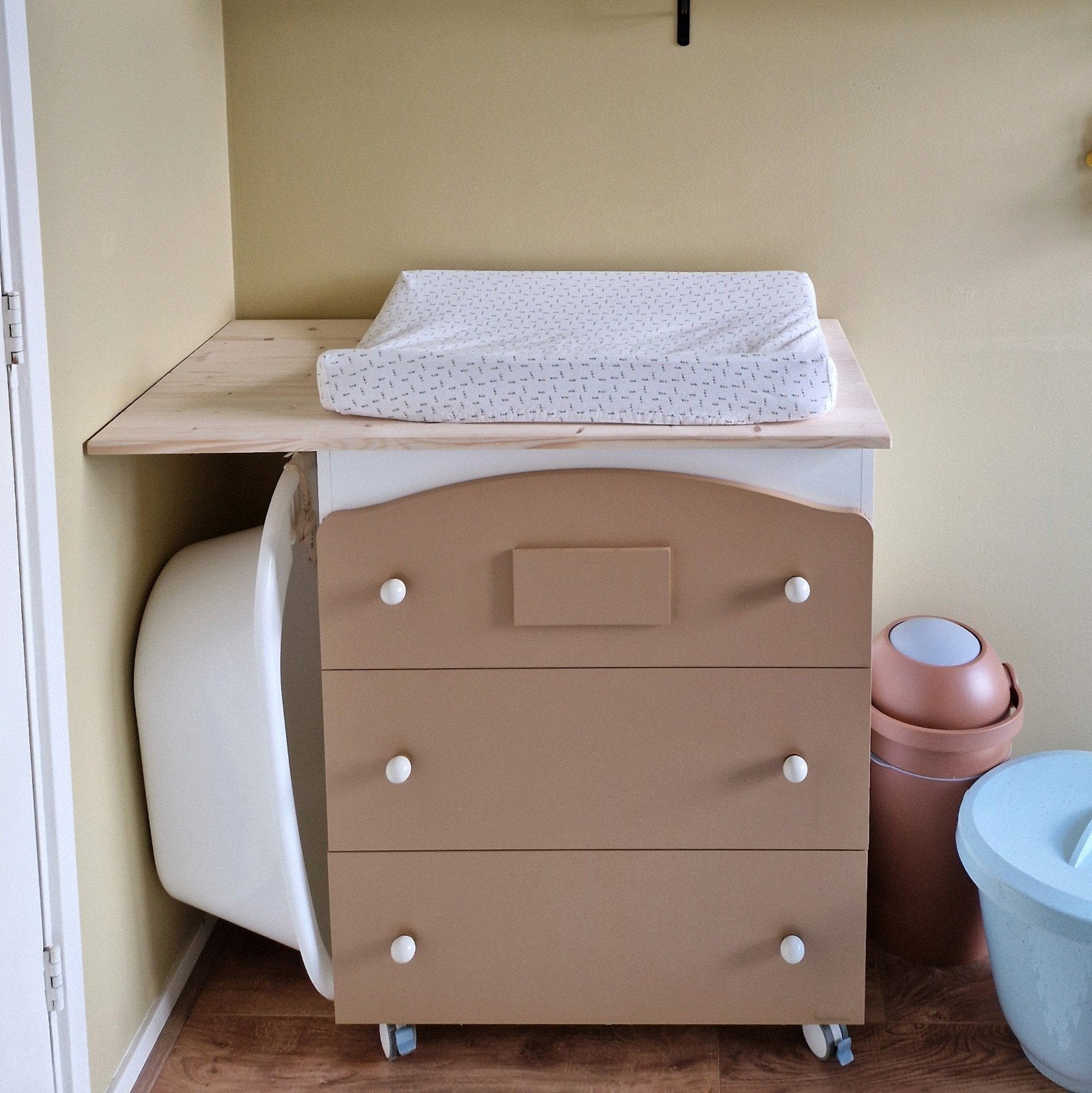 Gratis ophalen! Commode met verwijderbaar badje, Ophalen, Gebruikt, Minder dan 75 cm, Minder dan 50 cm