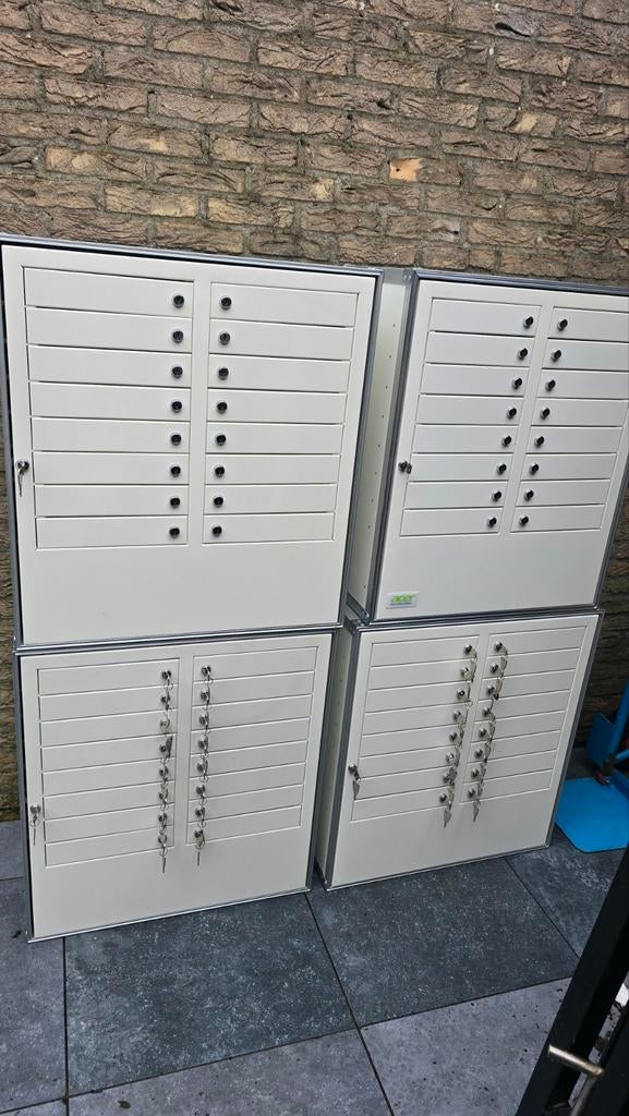 Laptop kasten vakken kast tablet lockerkast, Huis en Inrichting, Kasten | Lockerkasten, Ophalen of Verzenden