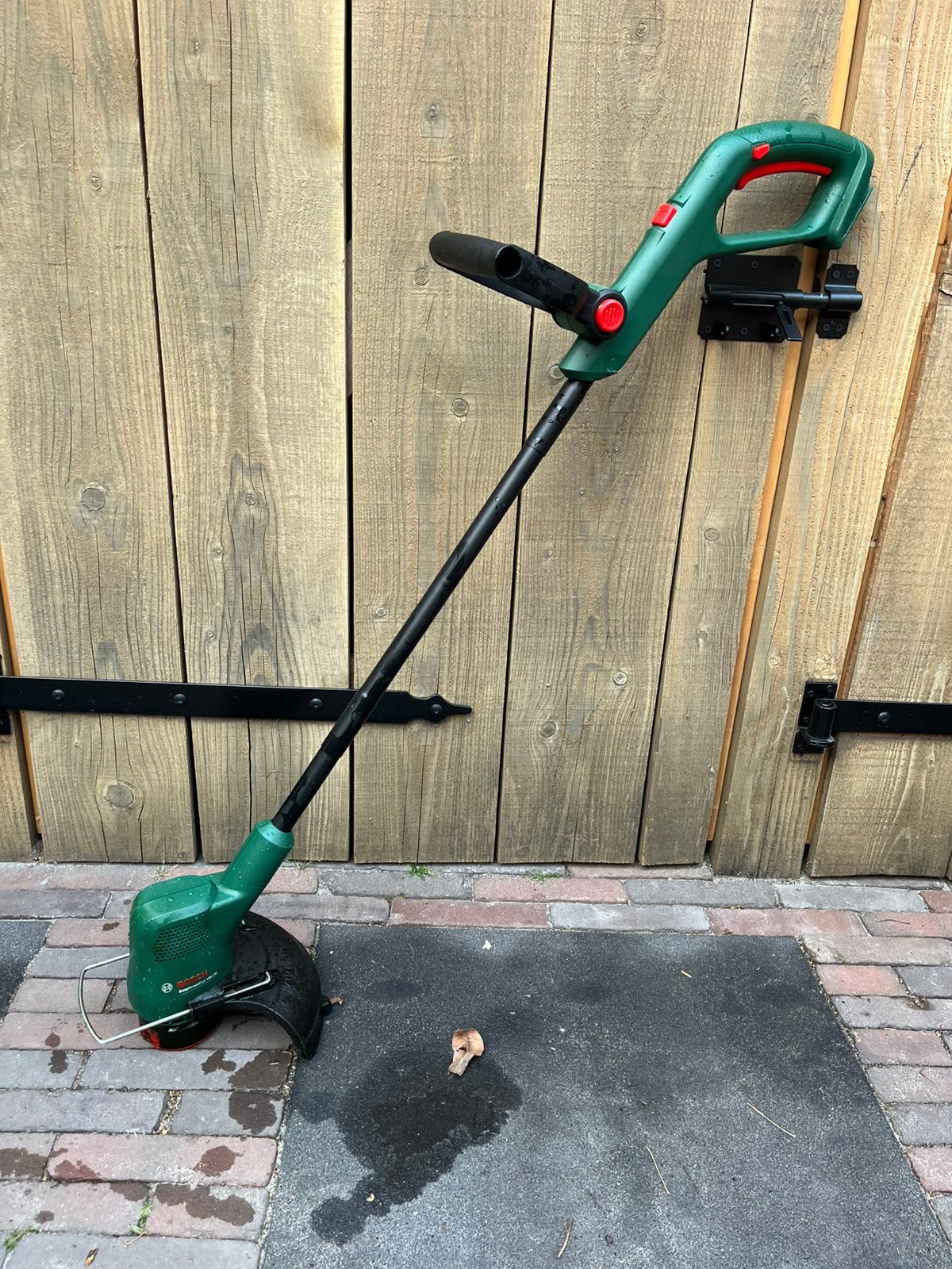 Bosch 18V EasyGrassCut 26cm (zonder accu), Tuin en Terras, Grastrimmers, Ophalen, Zo goed als nieuw, Accu