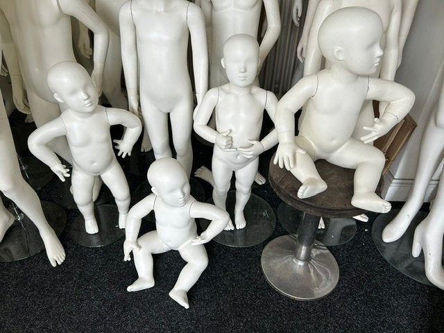 baby etalagepop paspop etalagefiguur mannequin peuter, ., Ophalen of Verzenden, Zo goed als nieuw, .