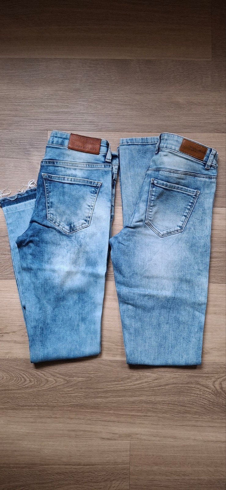 2x Noisy May & Vero Moda Jeans - Maat W26/27, Noisy May & Vero Moda, Ophalen of Verzenden, Blauw, W27 (confectie 34) of kleiner
