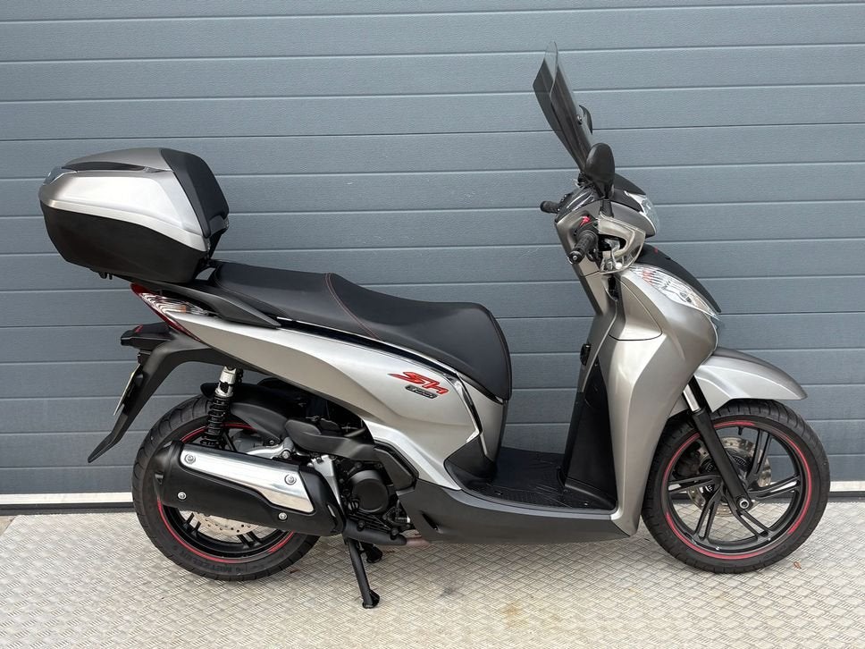 HONDA SH 300i / ABS (bj 2020), Motoren, Scooter, HONDA, Bedrijf, Onbekend