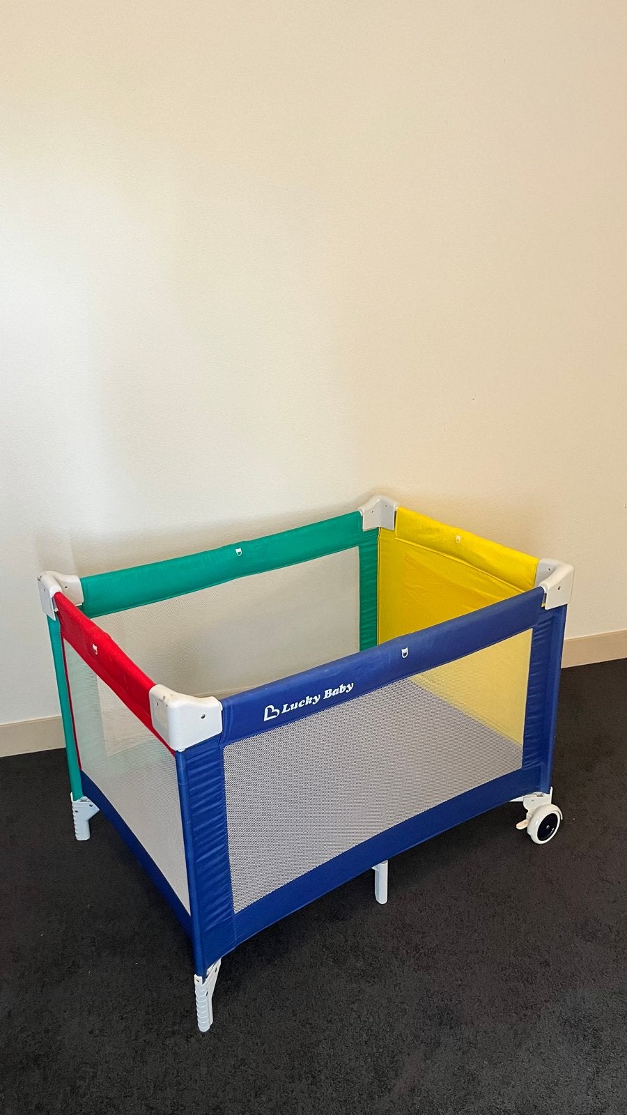 Inklapbare Kinderbox - Lucky Baby, Kinderen en Baby's, Boxen, Ophalen, Gebruikt, Rechthoekig, Wieltjes