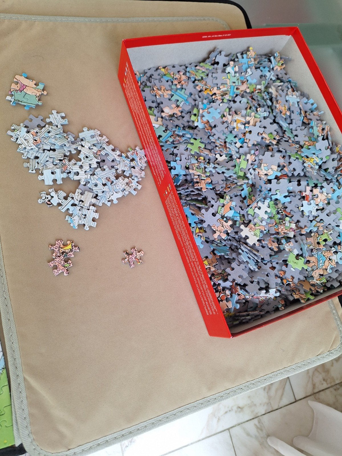 Jan van Haasteren Comic Puzzel bomvol bad  2000 stukjes, Ophalen of Verzenden, Meer dan 1500 stukjes, Gebruikt, Legpuzzel