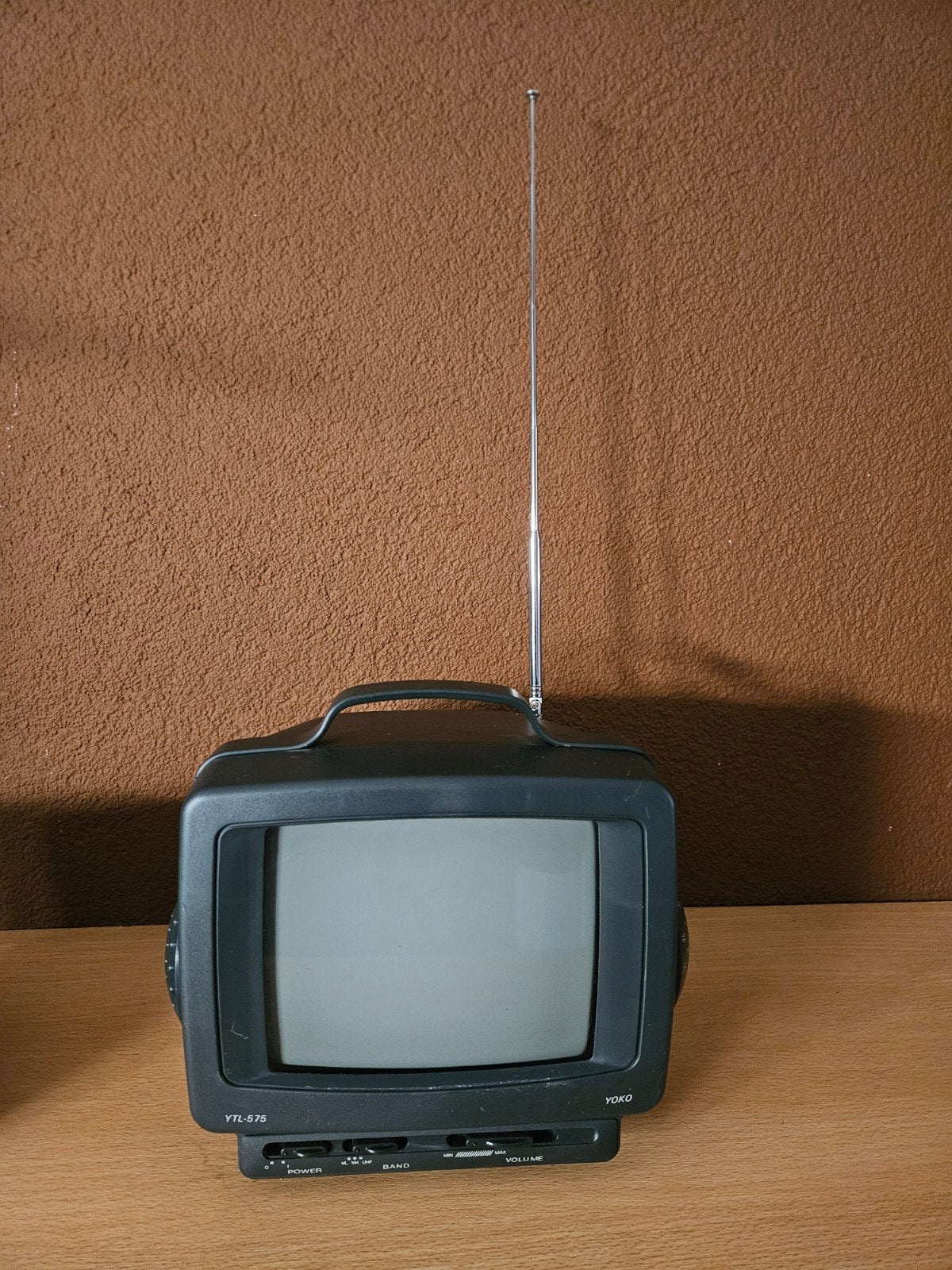 Yoko YTL-575 Draagbare Mini TV met Antenne, Ophalen of Verzenden, Gebruikt, Minder dan 40 cm, Overige merken