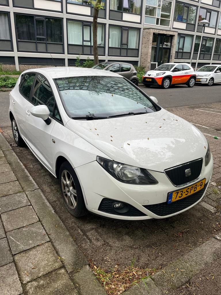 Seat Ibiza 1.2 TDI 55KW Ecomotive 2011 Wit nap, Auto's, Seat, Voorwielaandrijving, 74 pk, 1199 cc, 96 €/maand