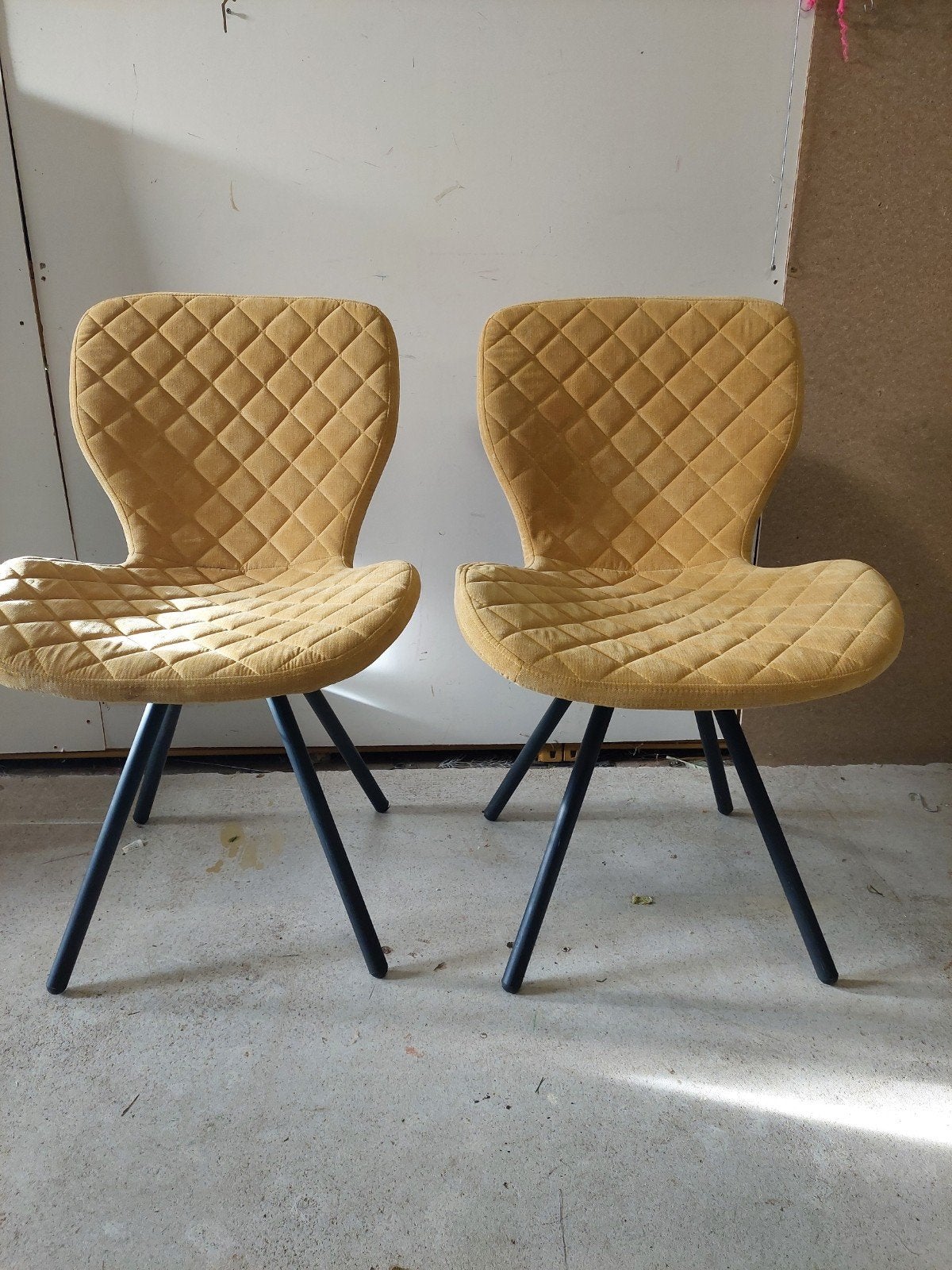 Twee okergele stoeltjes, Huis en Inrichting, Stoelen, Ophalen, Gebruikt, Twee