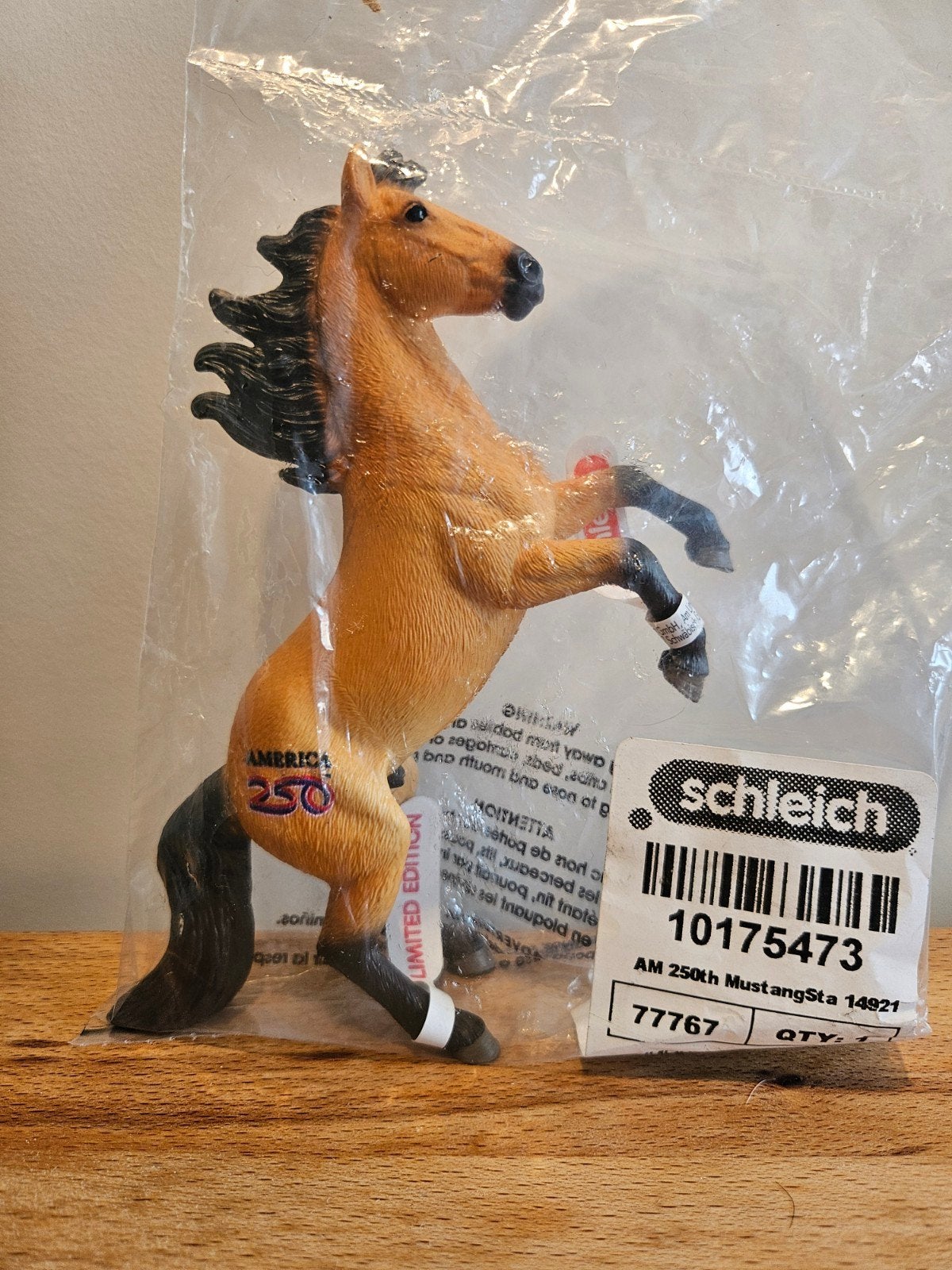 Schleich 77767 Mustang hengst USA 250 years limited edition, Ophalen of Verzenden, Zo goed als nieuw, Paard, Beeldje of Figuurtje