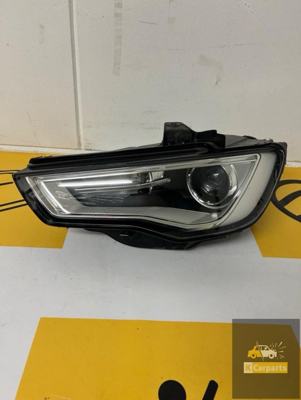 Koplamp Audi A3 8V Bixenon 2012-2016 8VO941031 Linksvoor