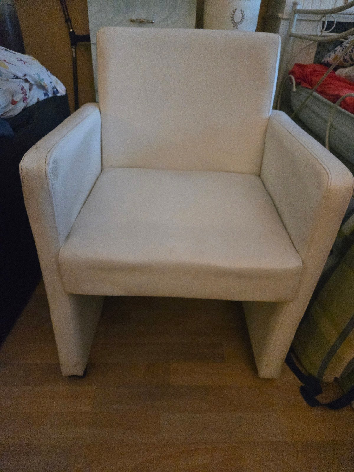 Gebruikte beige fauteuil met wieltjes, Huis en Inrichting, Ophalen, Gebruikt, Overige materialen, 50 tot 75 cm