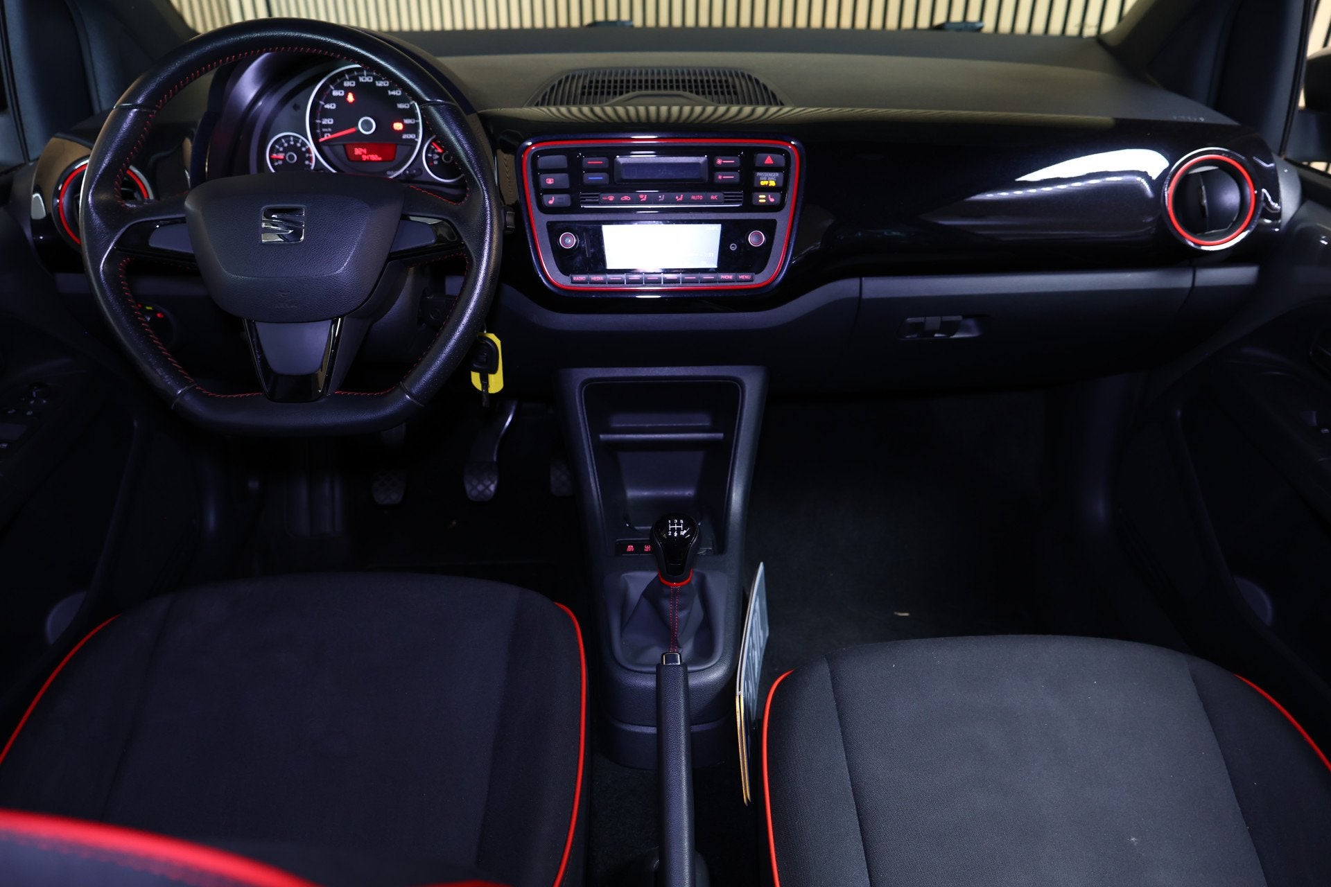 SEAT Mii 1.0 Sport FR Line AIRCO LM VELGEN BLUTOOTH FR-LINE, Voorwielaandrijving, Stof, Euro 6, Mii