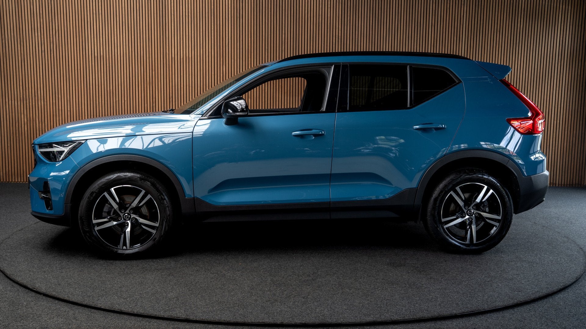 Volvo XC40 1.5 T3 R-Design Navi ACC 360° Elektr. trekhaak S, Automaat, Stof, Gebruikt, Zwart