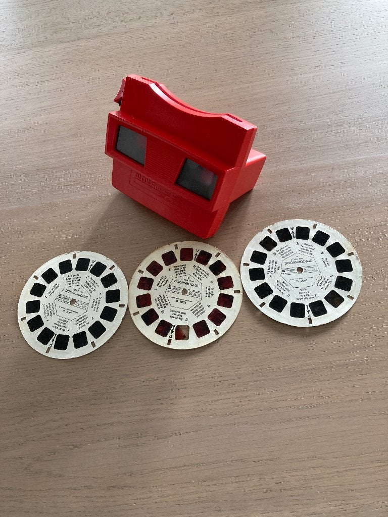 rode viewmaster met 3 schijfjes Doornroosje, Verzenden, Gebruikt