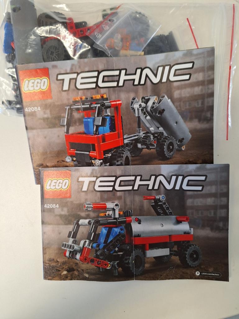 Lego Technic 42084 Haakarmvoertuig met instructies, Lego, Compleet, Ophalen of Verzenden, Zo goed als nieuw