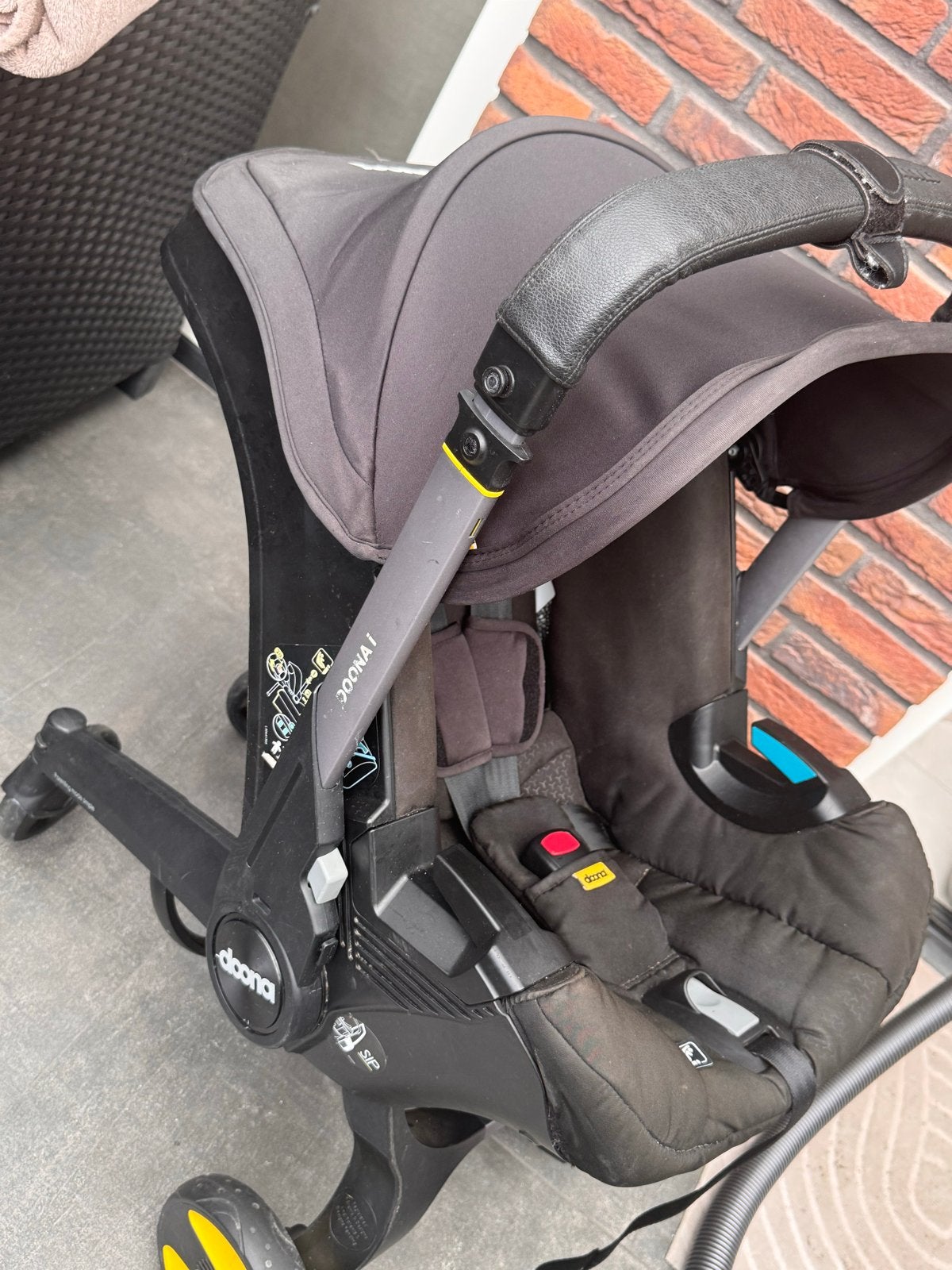Doona autostoel met geïntegreerde kinderwagen, Ophalen of Verzenden, Gebruikt, 0 t/m 13 kg, Overige merken