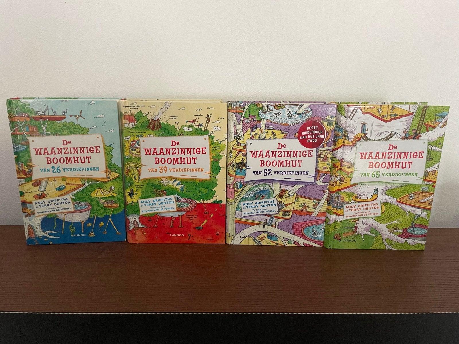 De Waanzinnige Boomhut serie - 4 boeken, Ophalen of Verzenden, Zo goed als nieuw, Fictie algemeen