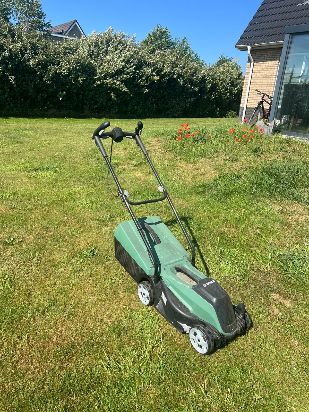 Bosch grasmaaier, Tuin en Terras, Grasmaaiers, Ophalen, Zo goed als nieuw