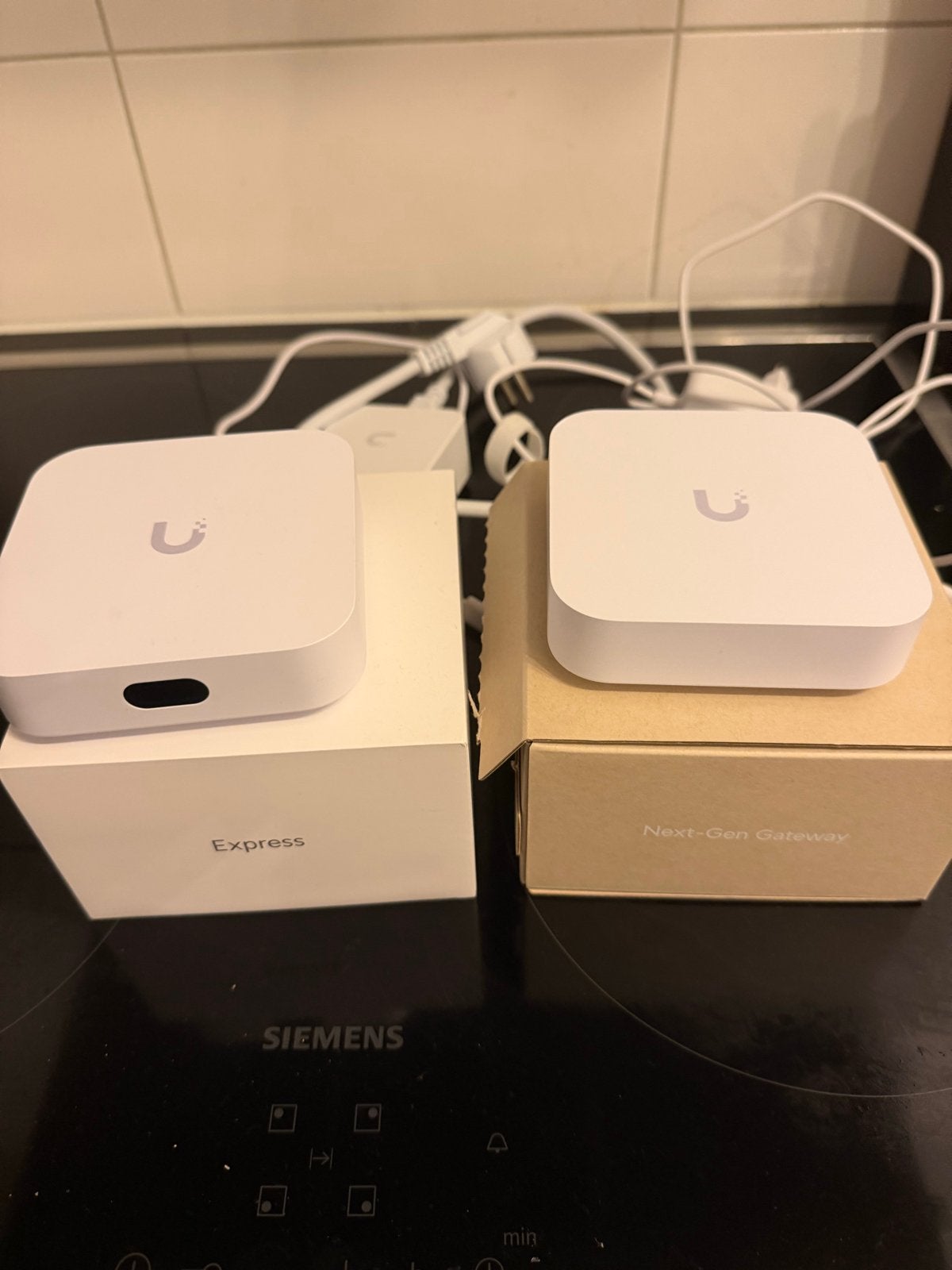 Ubiquiti UniFi Express & Next-Gen Gateway, Ophalen of Verzenden, Zo goed als nieuw