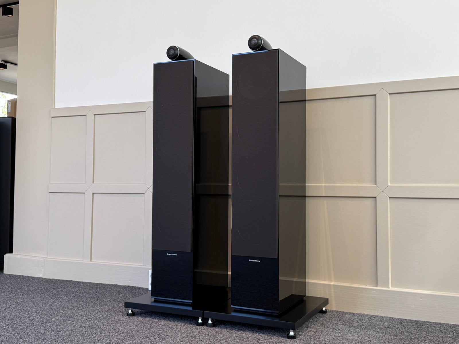 B&W 702 S2 + Soundcare Superspikes, Audio, Tv en Foto, Luidsprekers, 150 watt of meer, Speakerset, Ophalen of Verzenden, Zo goed als nieuw