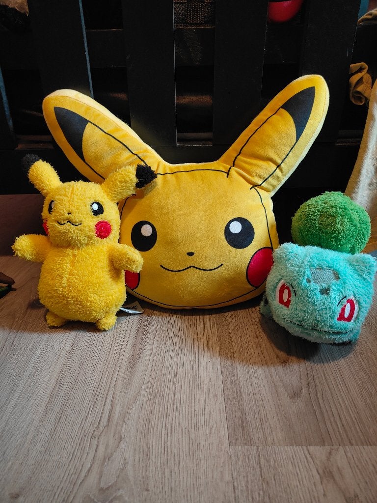Pokemon knuffels en kussen, Geel, Overige typen, Ophalen of Verzenden, Zo goed als nieuw