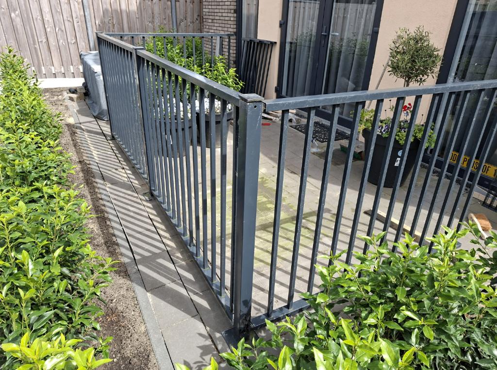 Balkon / Tuin hekken, Tuin en Terras, Ophalen, Gebruikt, IJzer, Spijlenhekwerk
