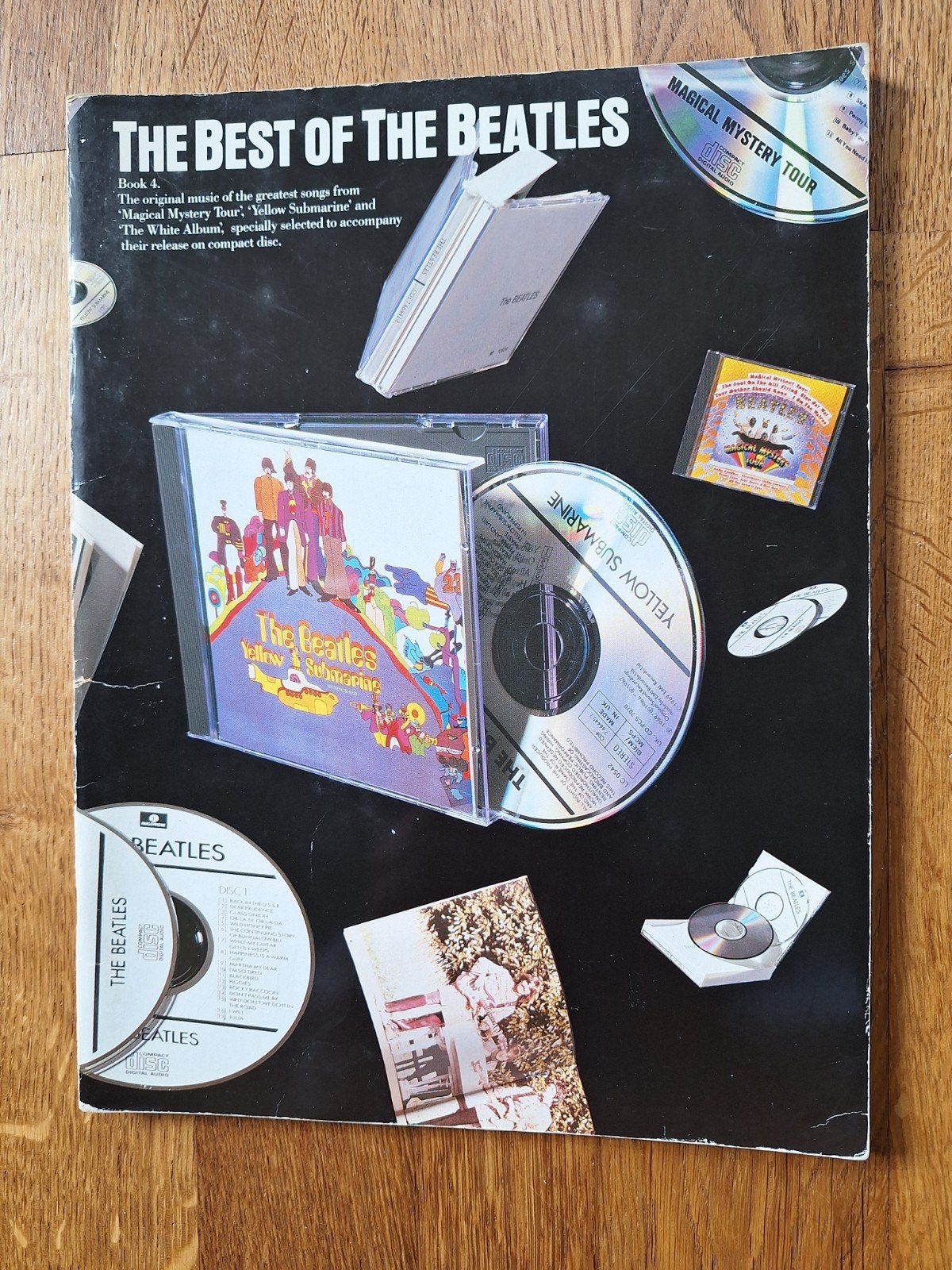 Beatles Book 4. Songs.  gitaar/piano., Muziek en Instrumenten, Bladmuziek, Gebruikt, Gitaar, Ophalen of Verzenden, Artiest of Componist
