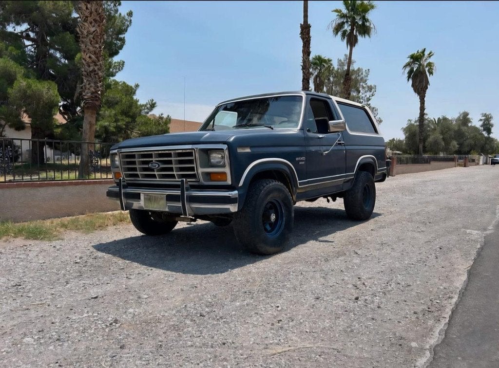 Ford Bronco XLT (bj 1986, automaat), Auto's, Oldtimers, Automaat, Blauw, Bedrijf, 5 stoelen