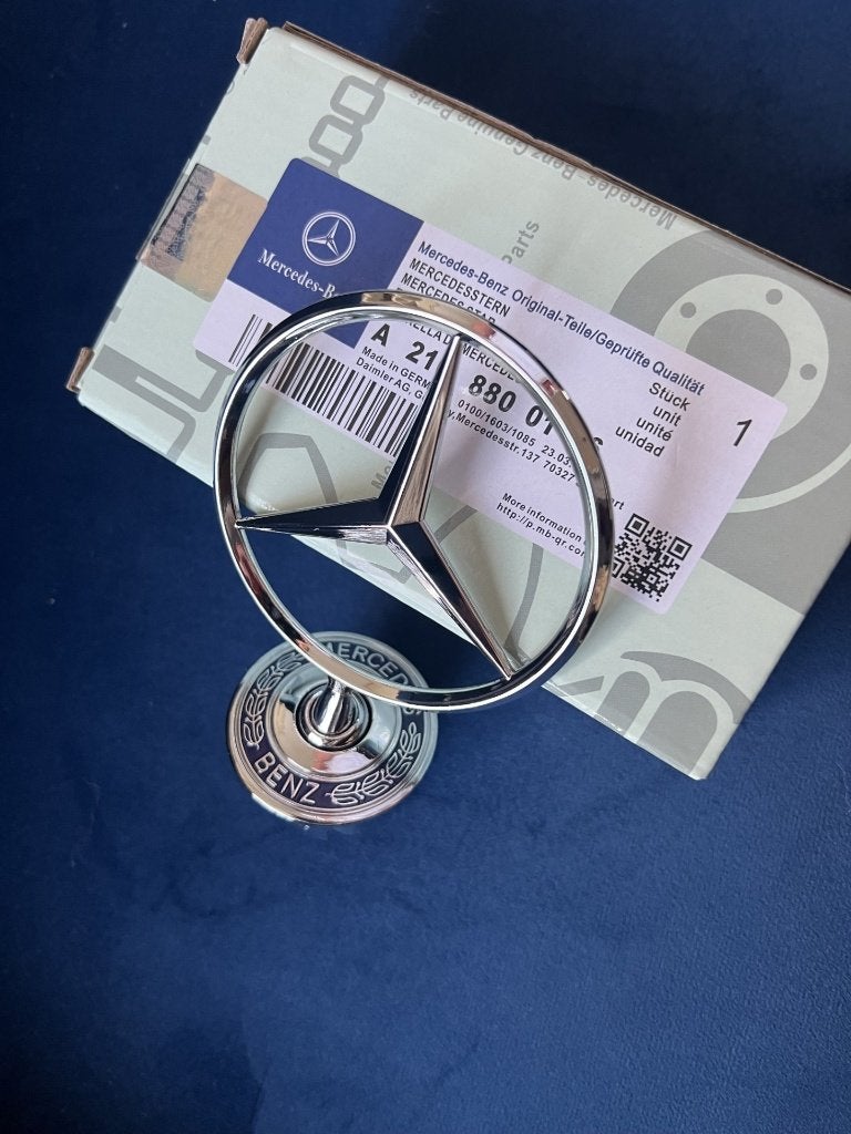 MERCEDES STER RVS CHROOM MET LAUWERKRANS OP DE VOET, Auto diversen, Wieldoppen, Ophalen of Verzenden, Nieuw