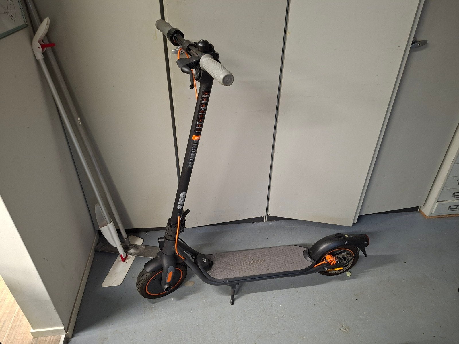Ninebot voor onderdelen., Fietsen en Brommers, Ophalen, Gebruikt, Elektrische step (E-scooter), Segway Ninebot