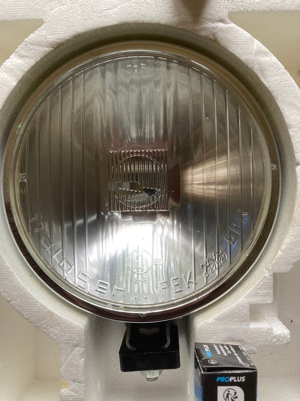 Oldtimer 2 verstralers en 2 mistlampen merk FEK en 15 cm ., Ophalen of Verzenden, Nieuw