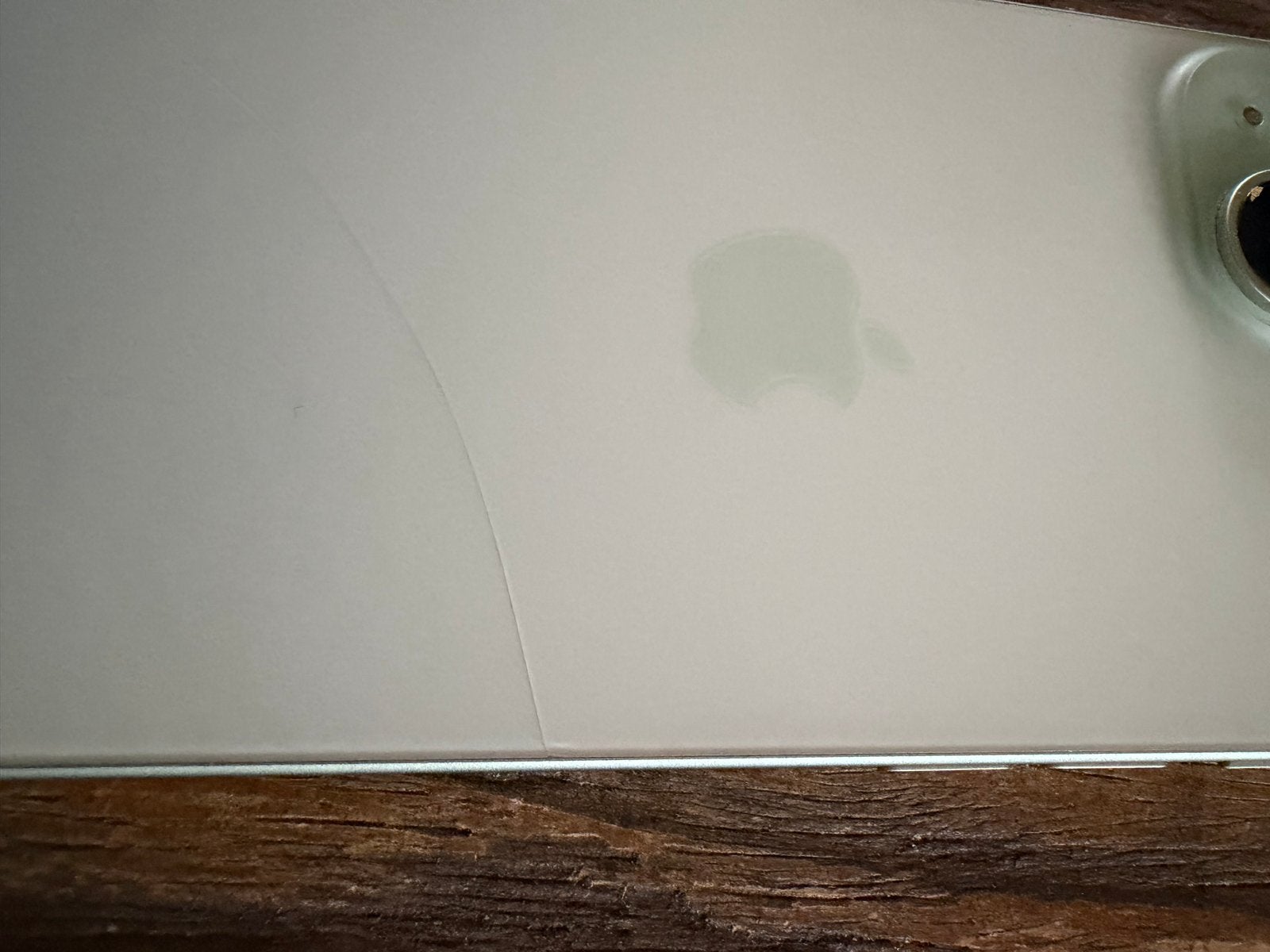 Foto 4 van iPhone 15 128GB - groen