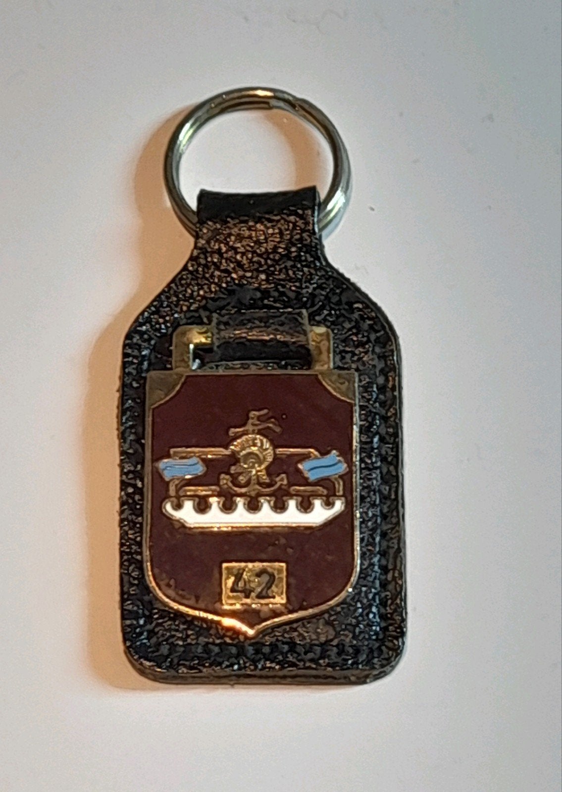 DT HANGER 42 genie cie, Ophalen of Verzenden, Landmacht, Nederland, Embleem of Badge