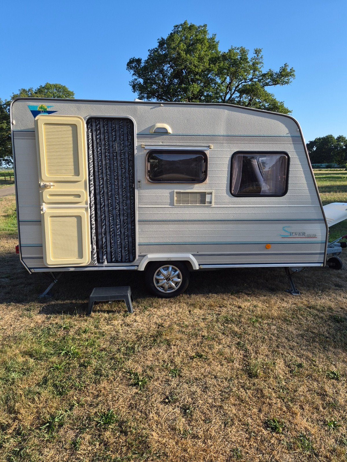 Puntgave Caravelair 375 Silver TD - Lichtgewicht 4-persoons, Caravans en Kamperen, Caravans, Standaardzit, Omvormbare zithoek