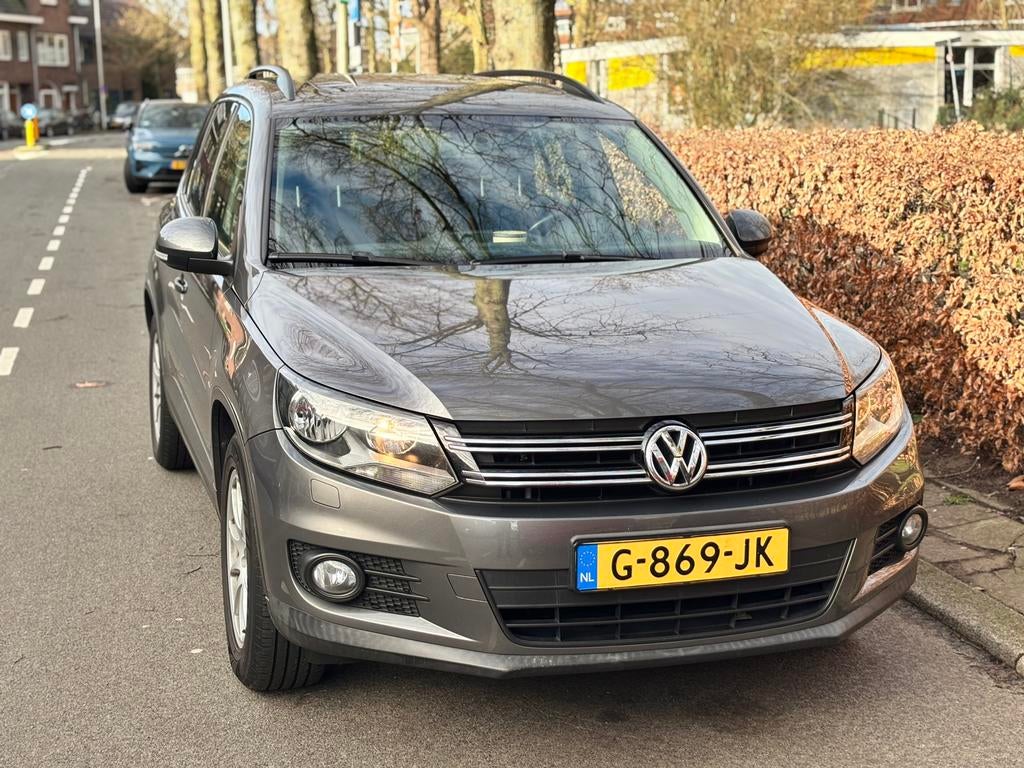 Volkswagen Tiguan 1.4 TSI BMT Pano Grijs, Auto's, Volkswagen, Bedrijf, Tiguan, ABS, Achteruitrijcamera, Adaptieve lichten, Adaptive Cruise Control