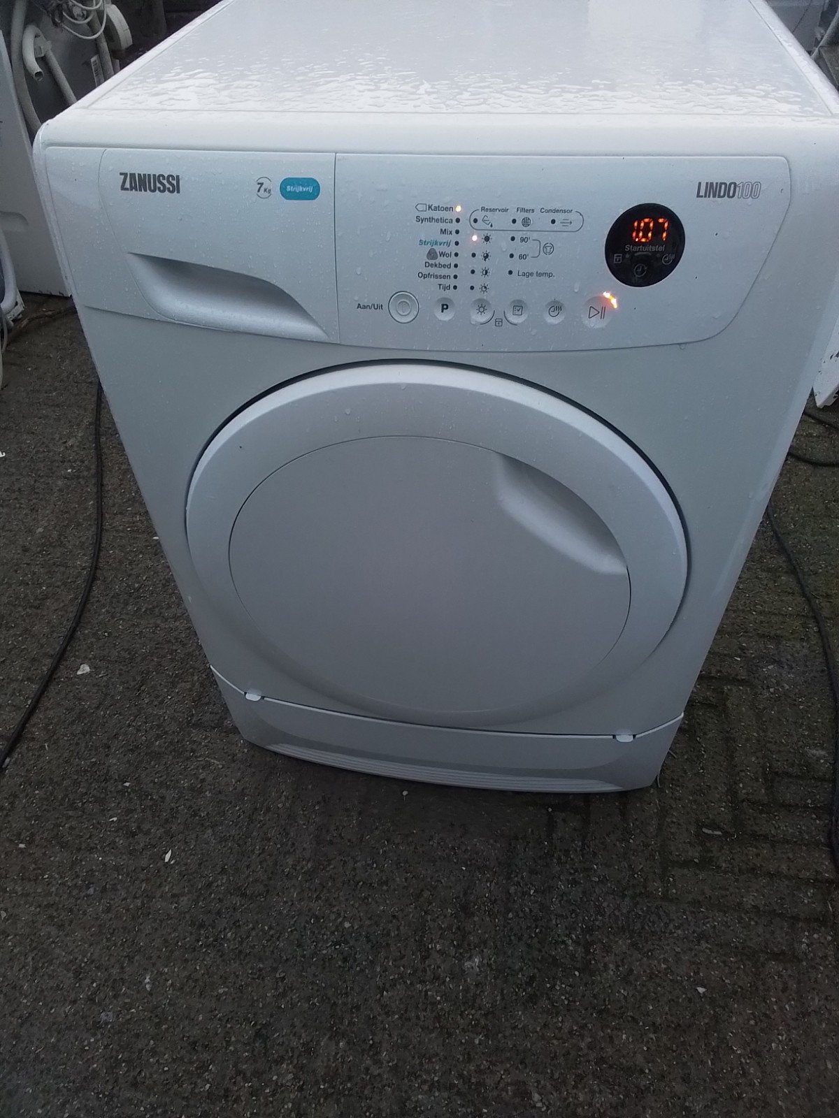Zannussi condensdroger 7 kilo, 6 tot 8 kg, Gebruikt, Ophalen of Verzenden, 85 tot 90 cm