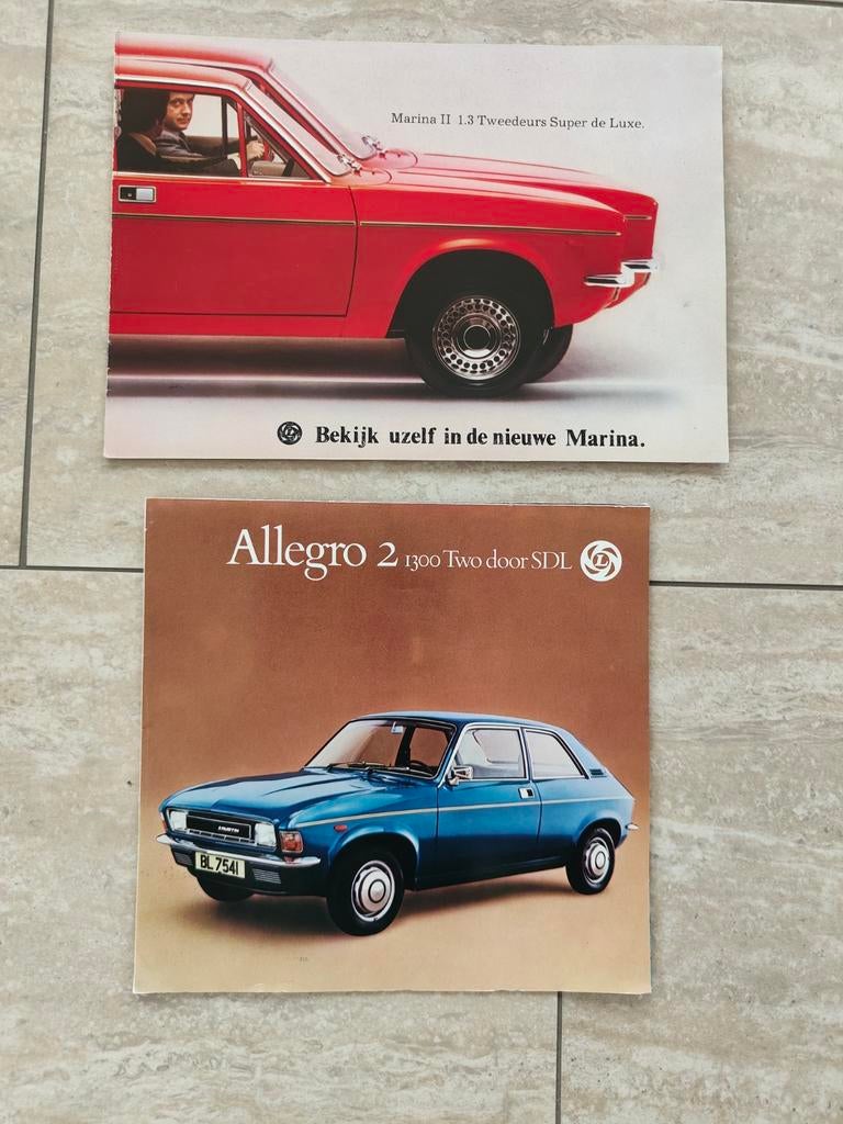 2 vintage autofolders: Morris Marina en Austin Allegro., Ophalen of Verzenden, Overige merken