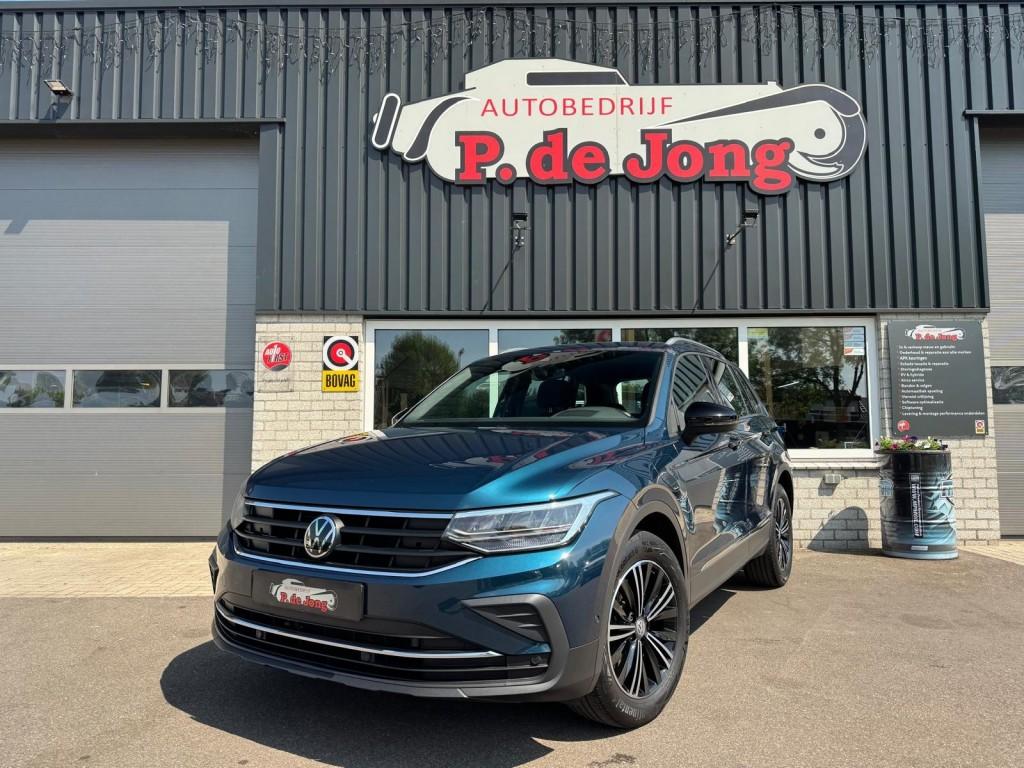 Volkswagen TIGUAN 1.4 TSI eHybrid Active 245pk Trekhaak HUD, Gebruikt, 4 cilinders, Blauw, Hybride Elektrisch/Benzine