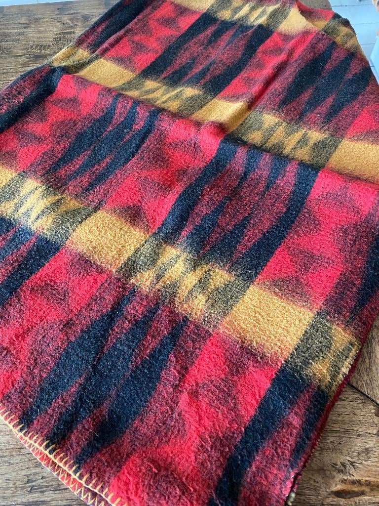 Deken - wol - rood/geel/bruin - Tetem - afm. 1.93 x 1.48, Ophalen of Verzenden